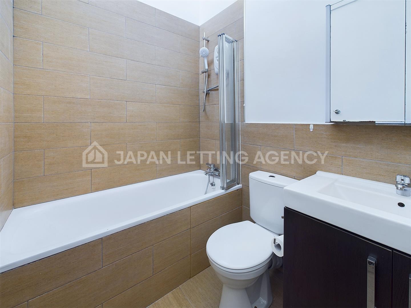 House Queens Drive in Greater London