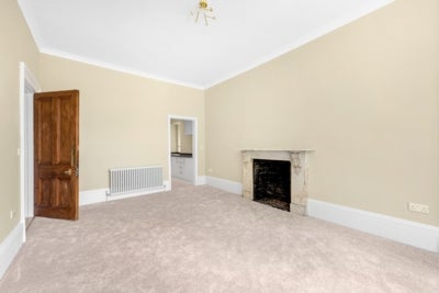 Flat Hervey Road in Greater London