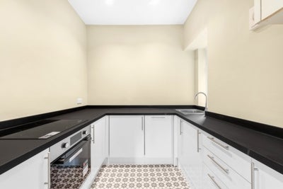 Flat Hervey Road in Greater London