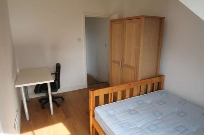 Room Derby Road in Nottingham