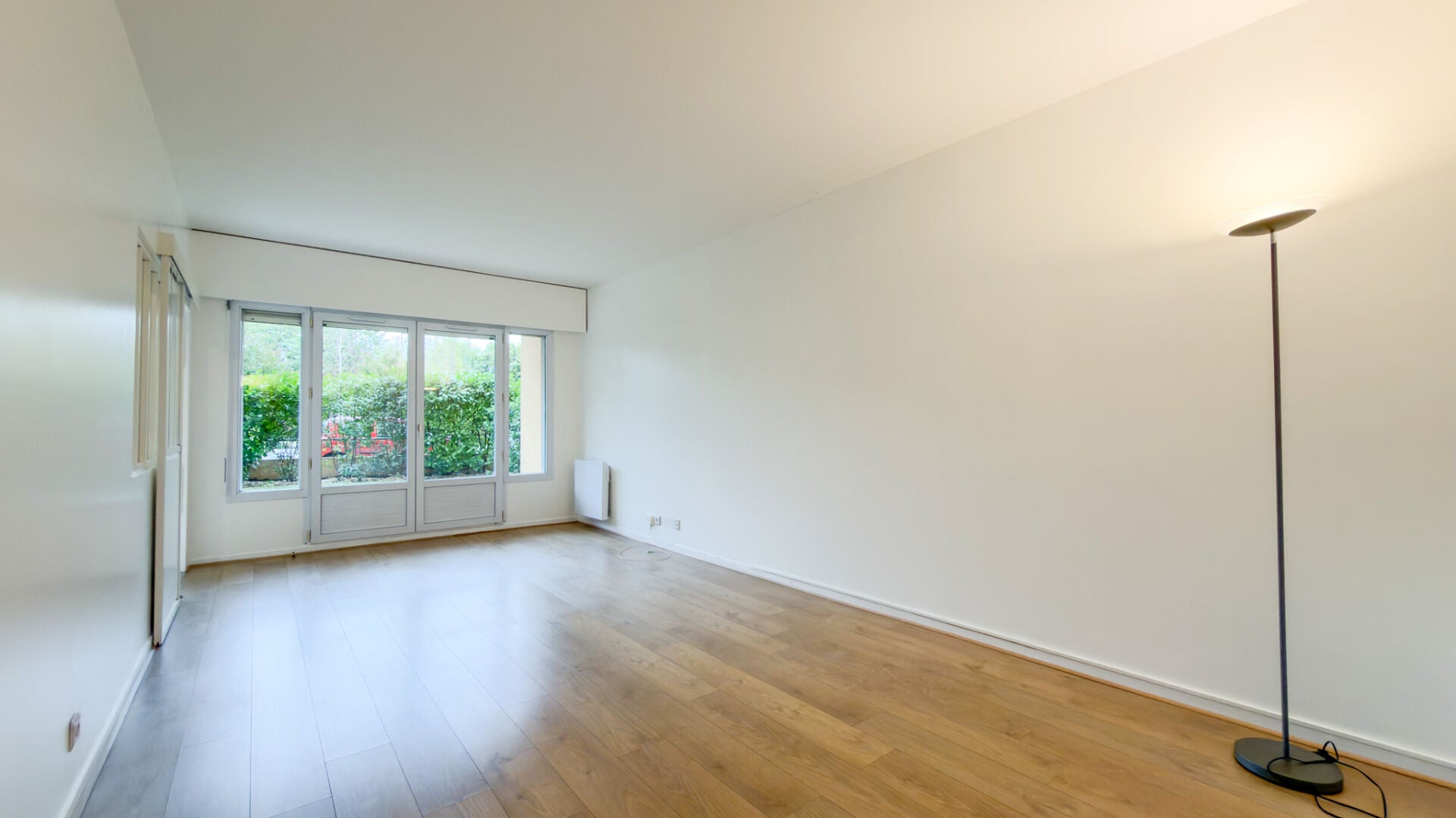 Flat Rue d'Esclaibes d'Hust in Montgeron