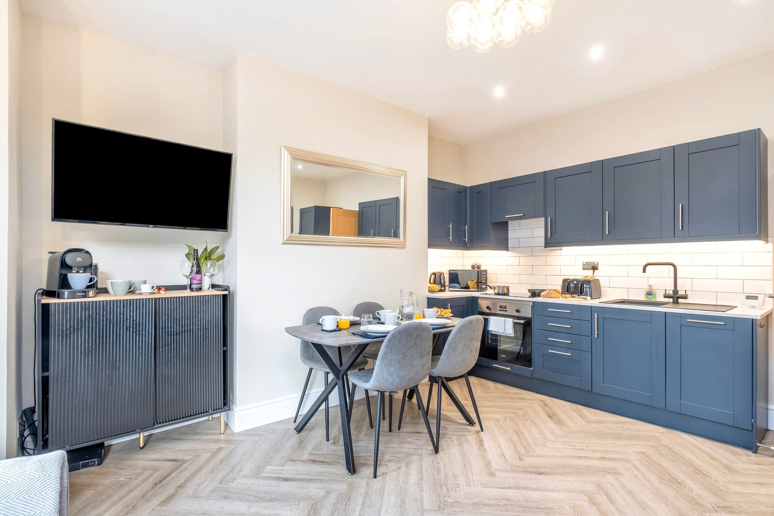 Flat Mapperley Park Drive in Nottingham