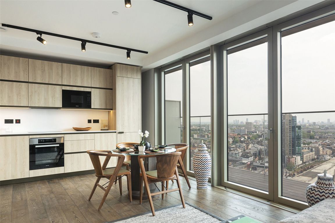 Flat Hewett Street in Greater London