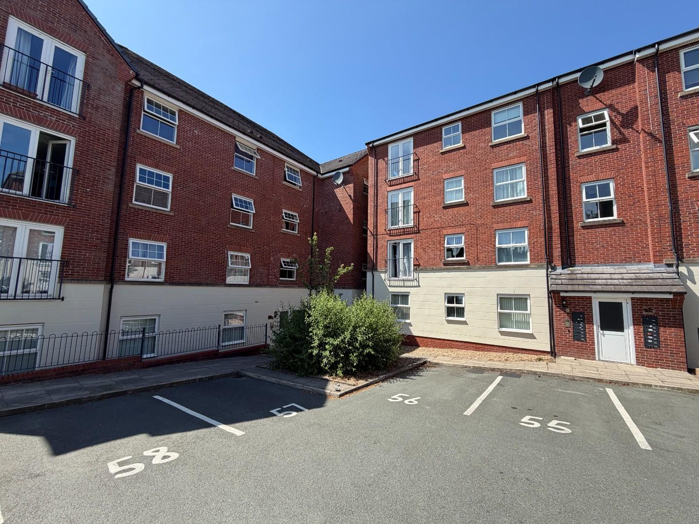 Flat Stonemere Drive in Radcliffe