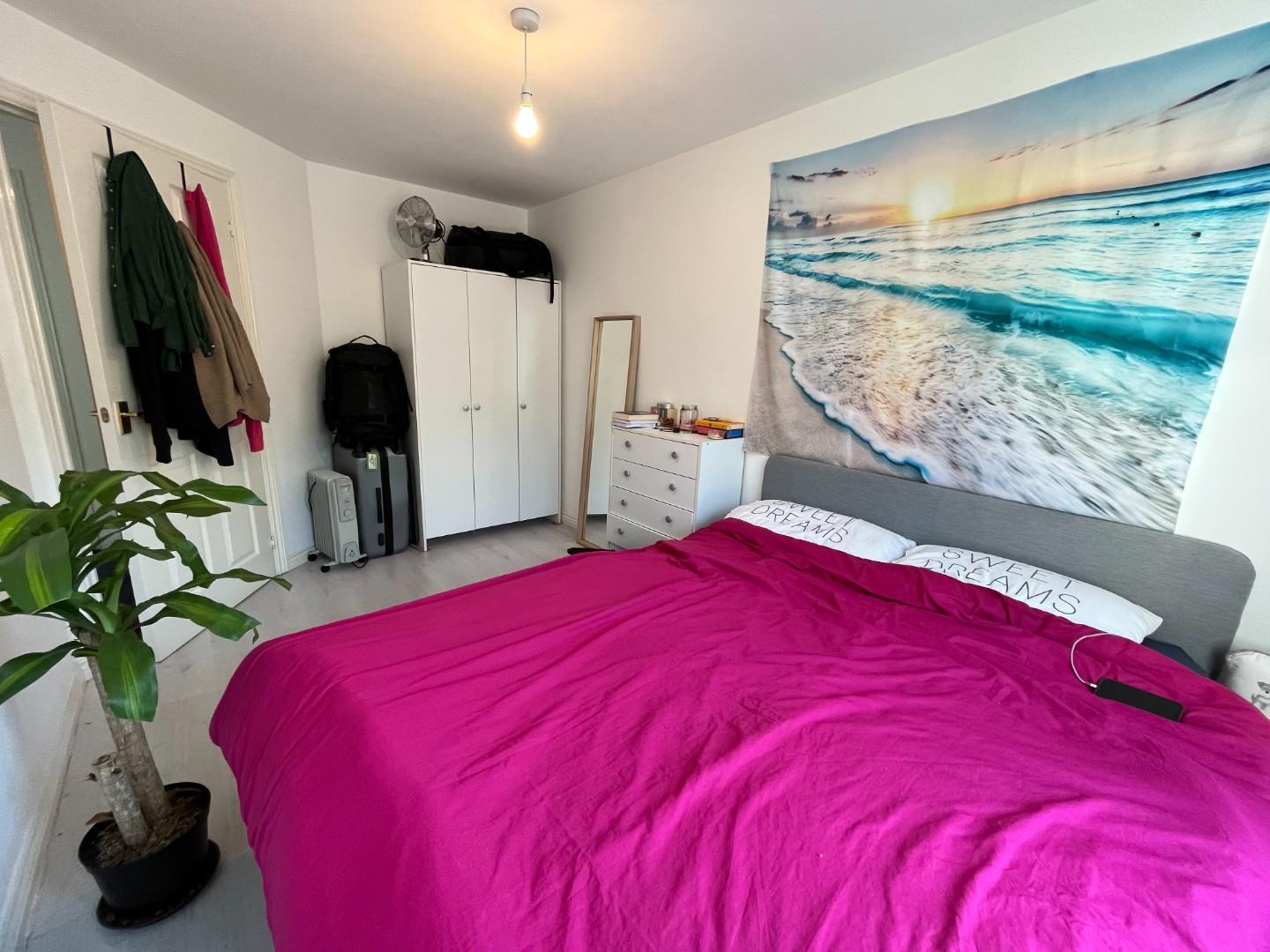 Flat Stonemere Drive in Radcliffe