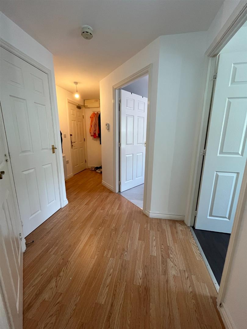 Flat Stonemere Drive in Radcliffe