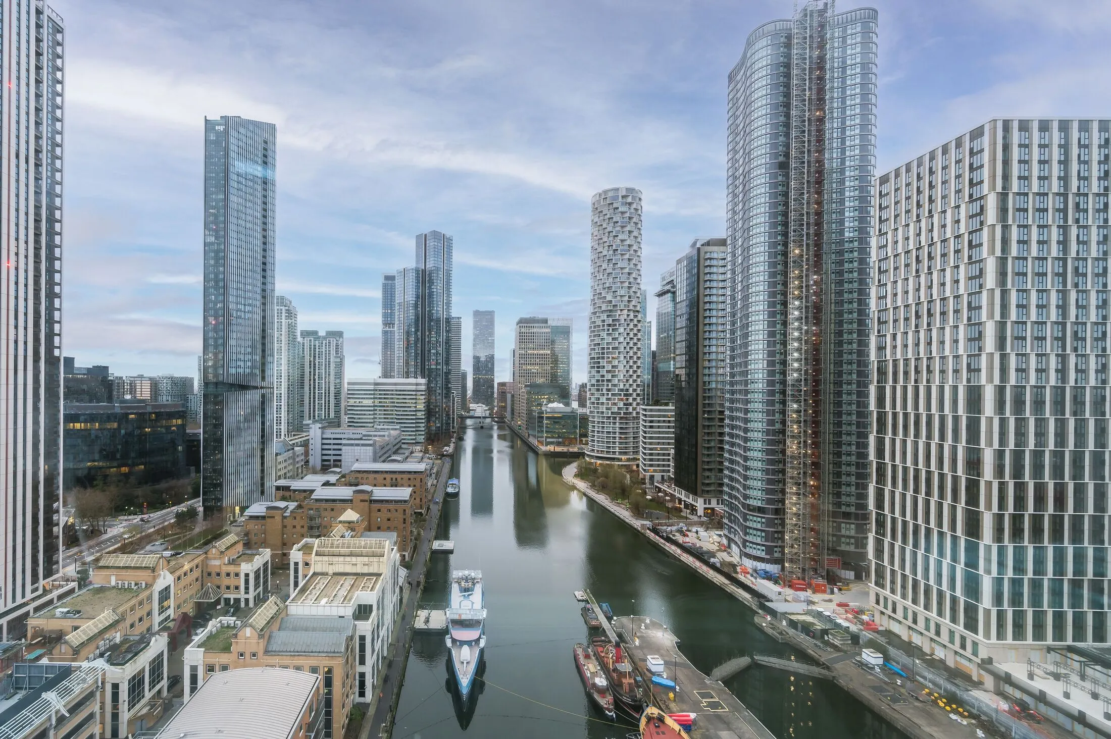 Flat Dollar Bay Place in Greater London