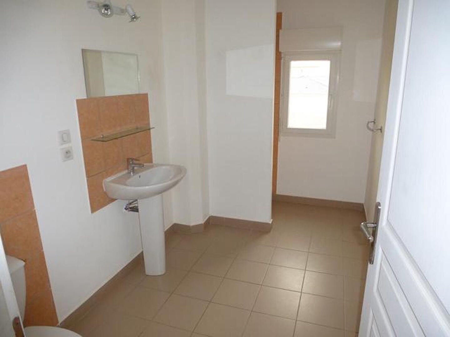 Appartement Ancien Chemin de Martigues à Chateauneuf-les-Martigues à Châteauneuf-les-Martigues