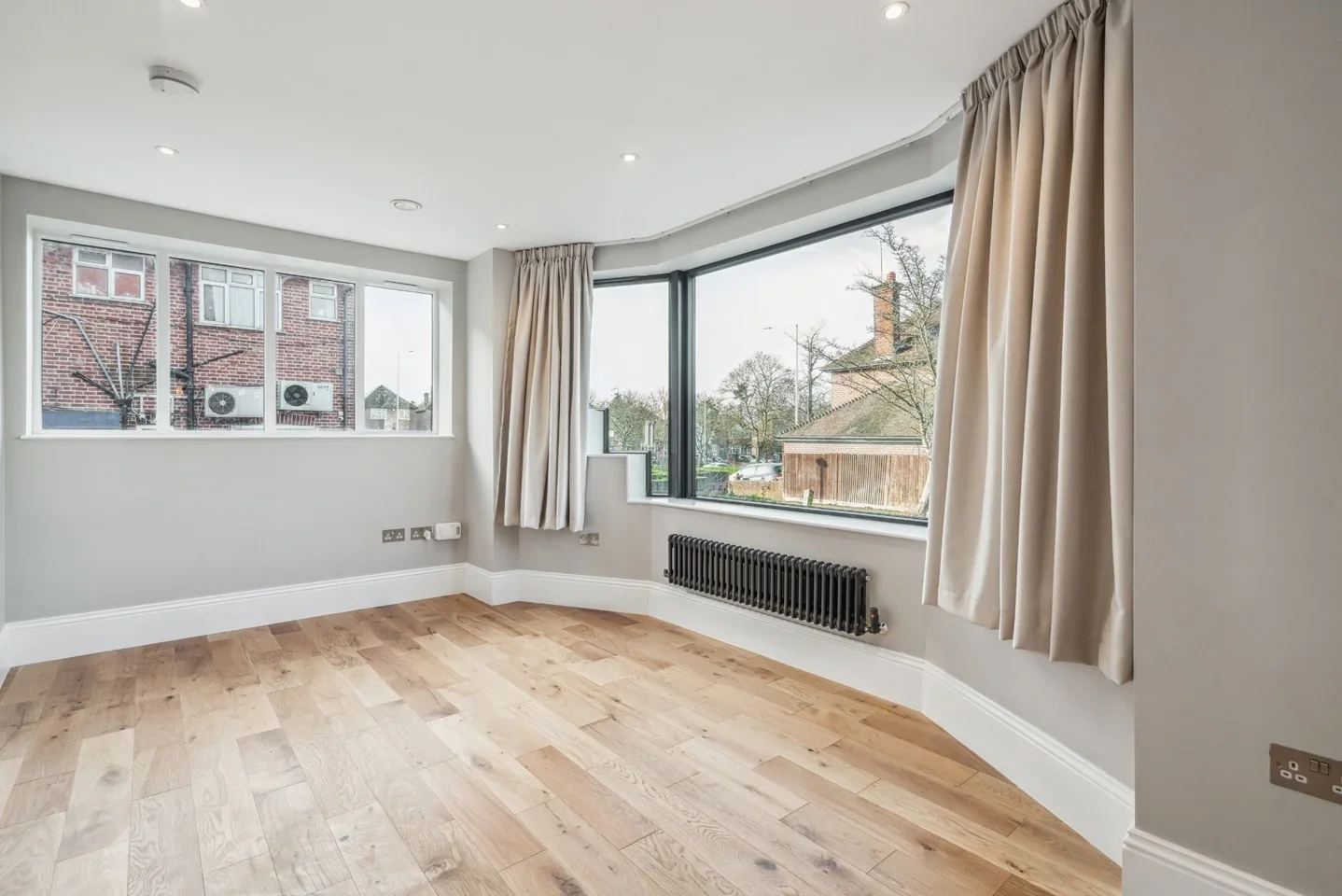 Flat Uxbridge Road in Greater London