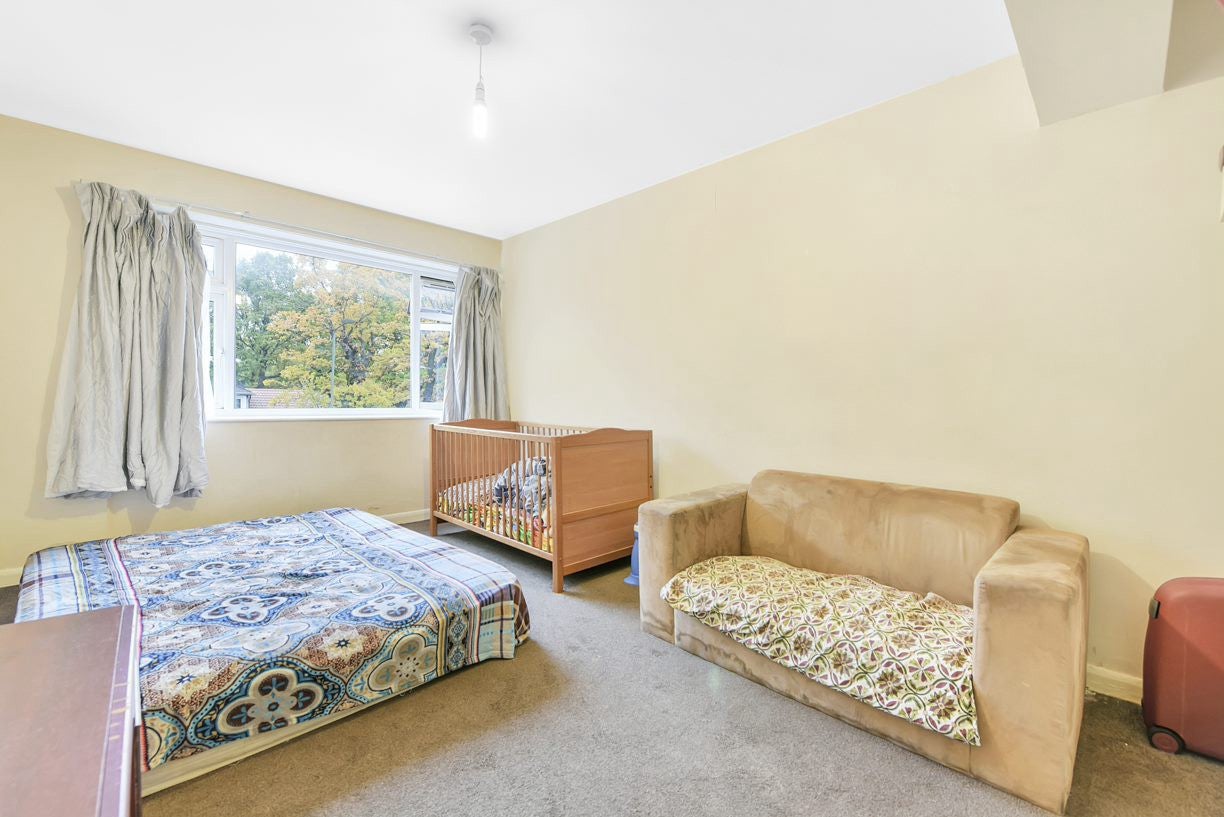 Flat Kingsland Road in Greater London