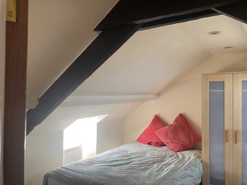 Room Ivy Road in Newcastle upon Tyne