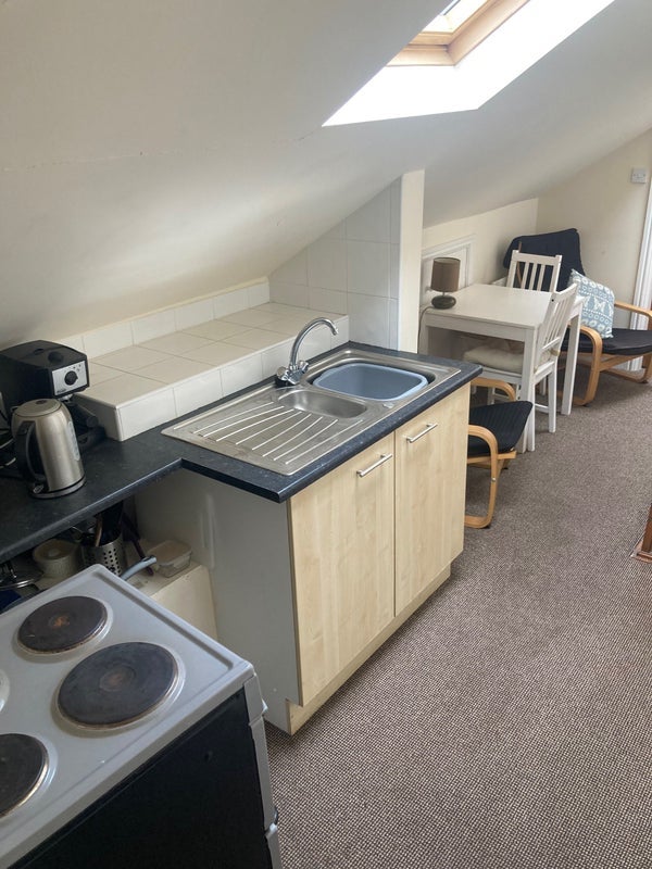 Room Ivy Road in Newcastle upon Tyne