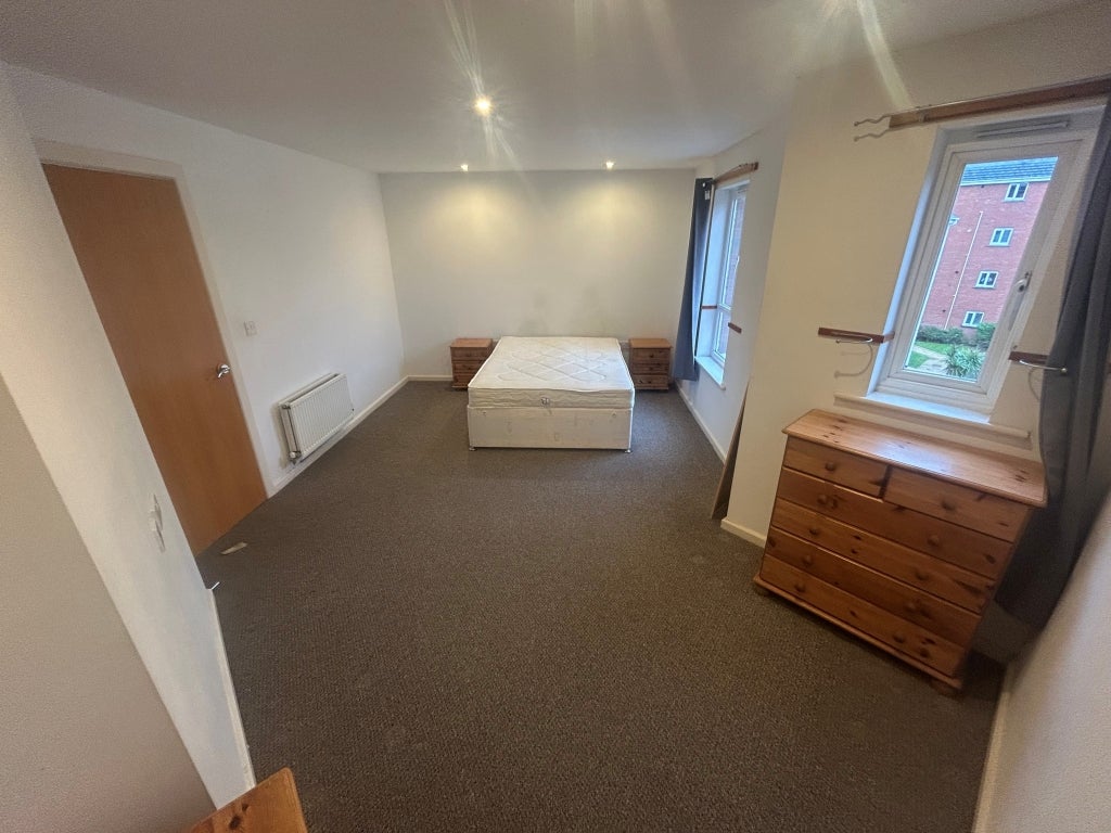 Flat Armstrong Quay in Liverpool