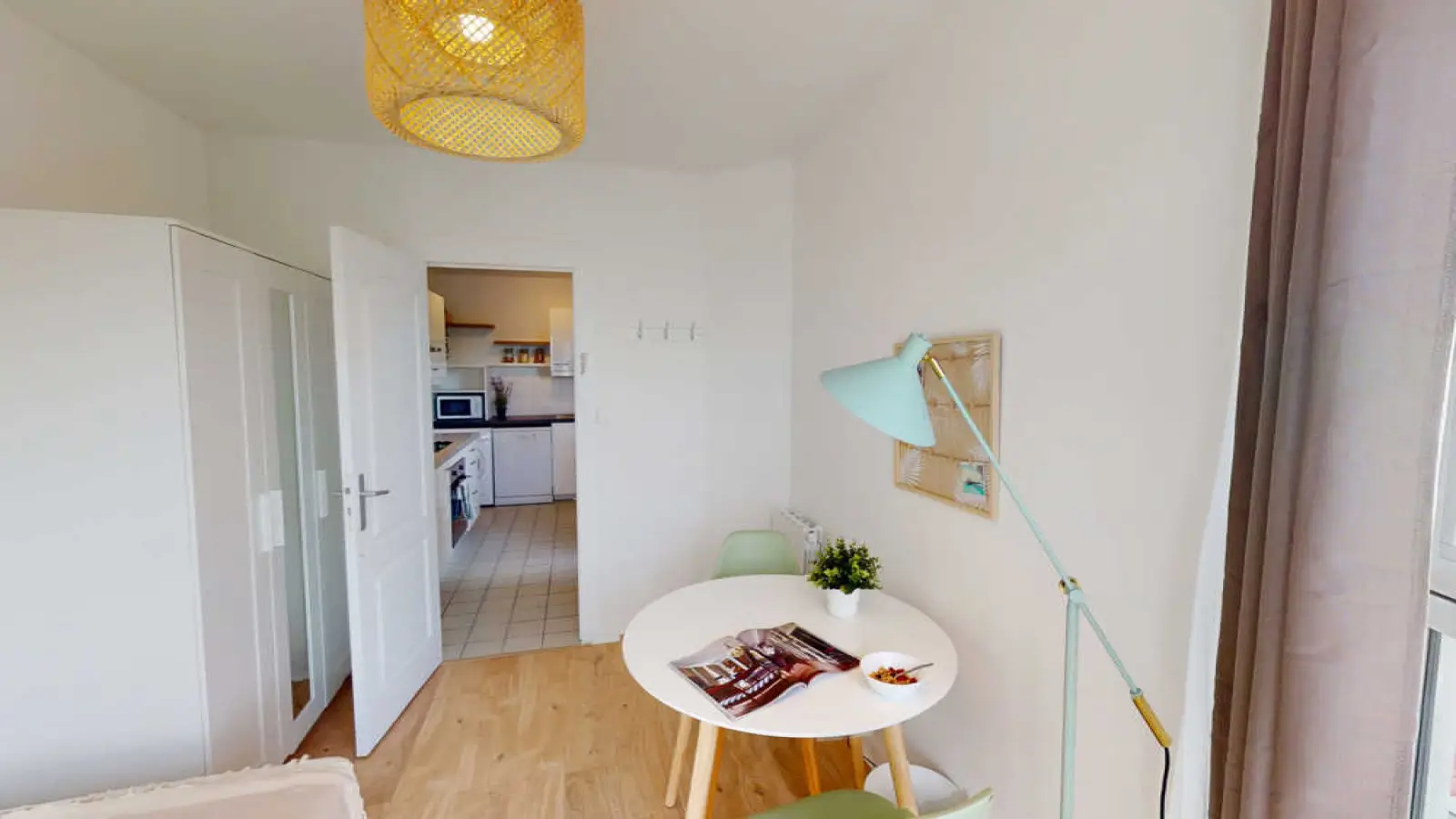 Room Rue Vaugelas in Paris