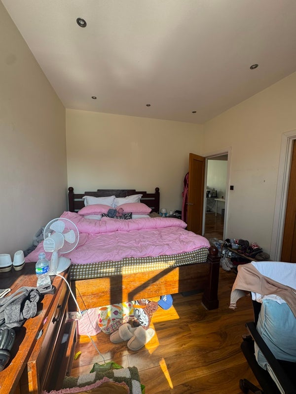Room Kennington Lane in Greater London