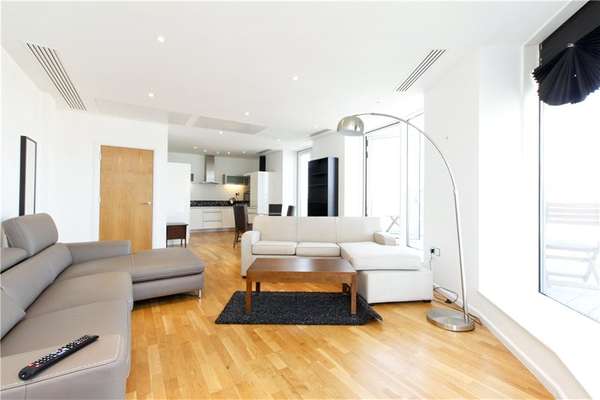 Flat Millharbour in Greater London