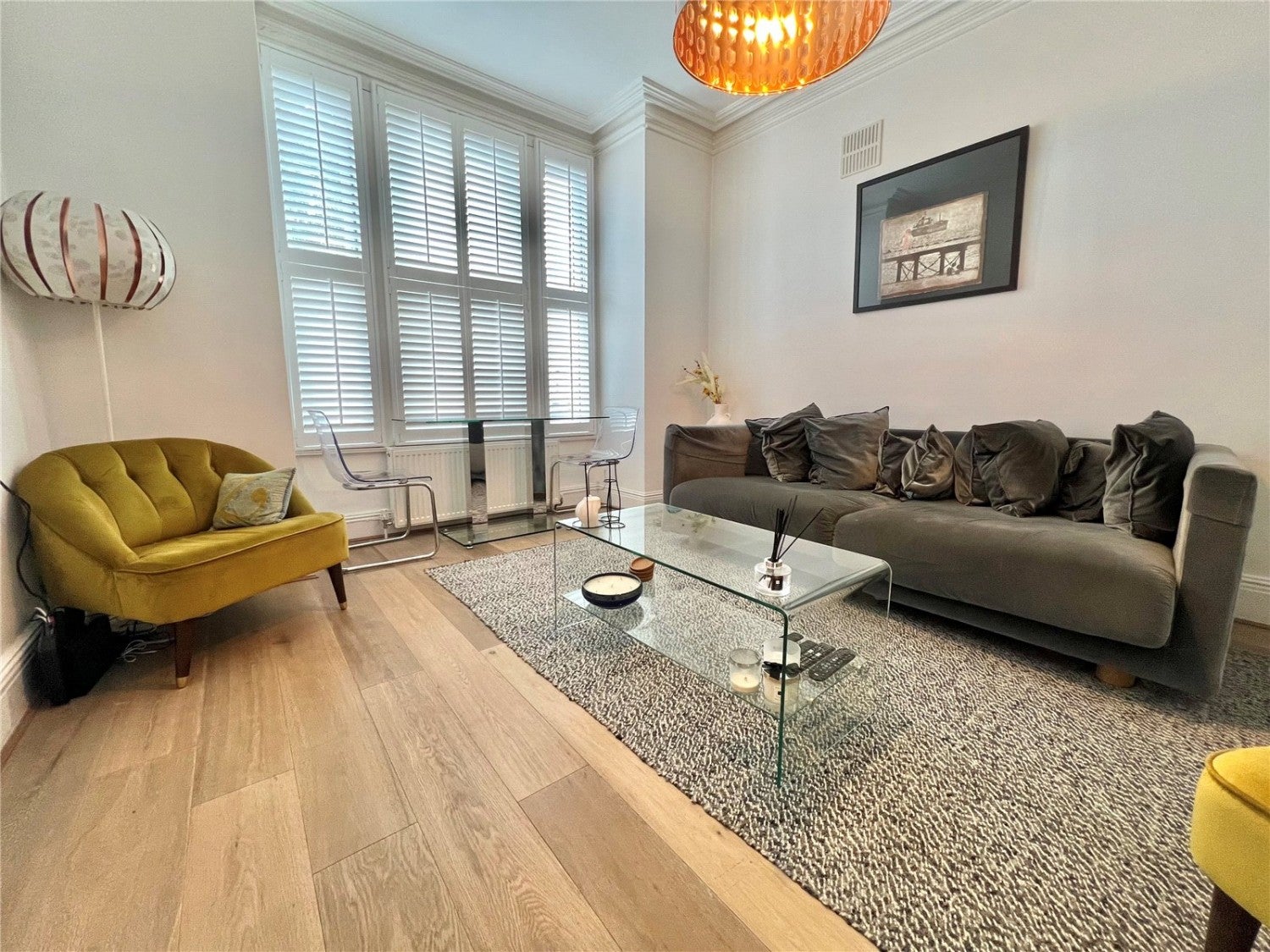 Flat Whittington Road in Greater London