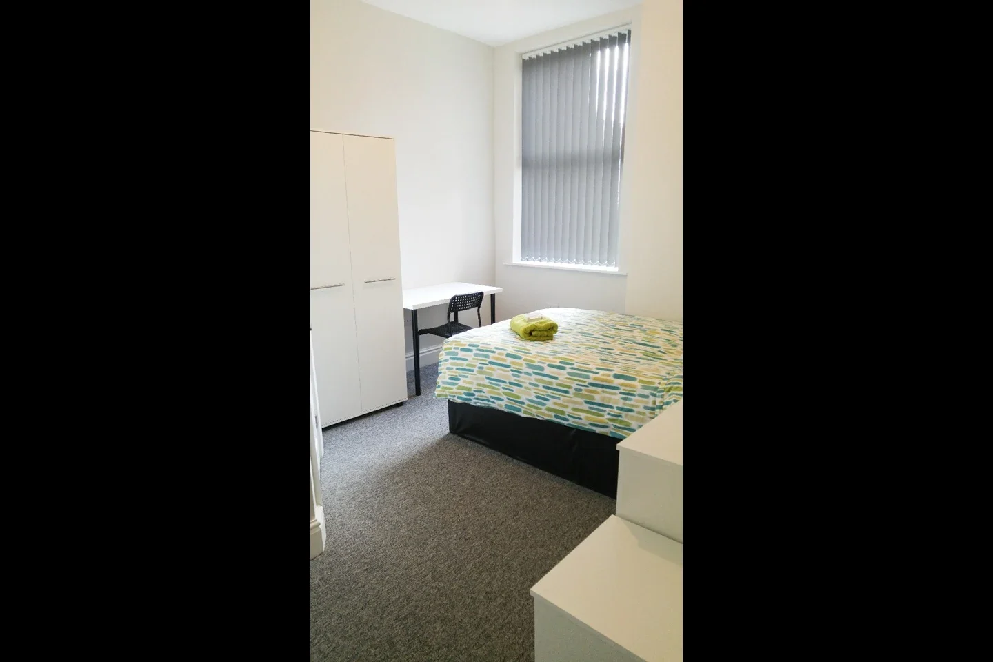 Room Barton Road in Manchester