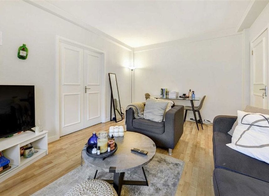 Flat Fetter Lane in City of London