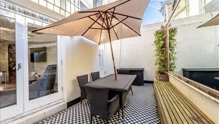Flat Kensington Gardens Square in City of Westminster
