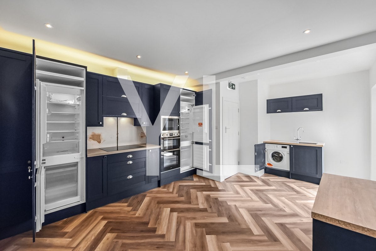Room Shooters Hill Road in Greater London