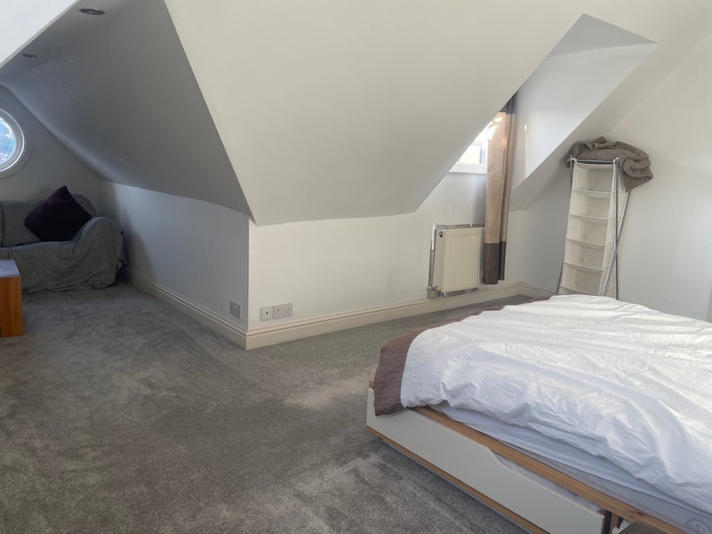 Room Alumdale Road in Bournemouth