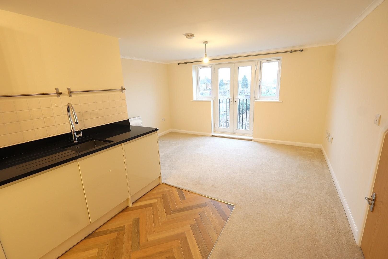 Flat Devon Road in Watford