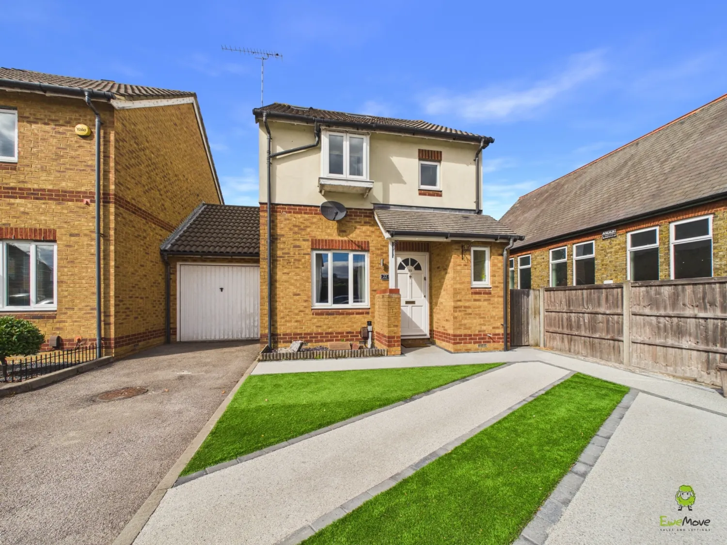 House Byron Drive in Greater London