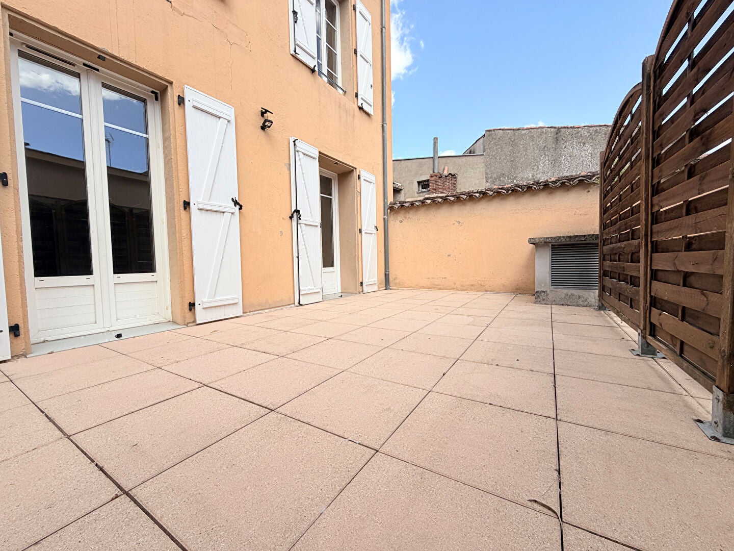 Flat Rue du Docteur Laurent Camboulives in Albi