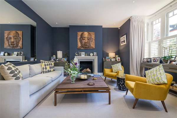 House Carmalt Gardens in Greater London
