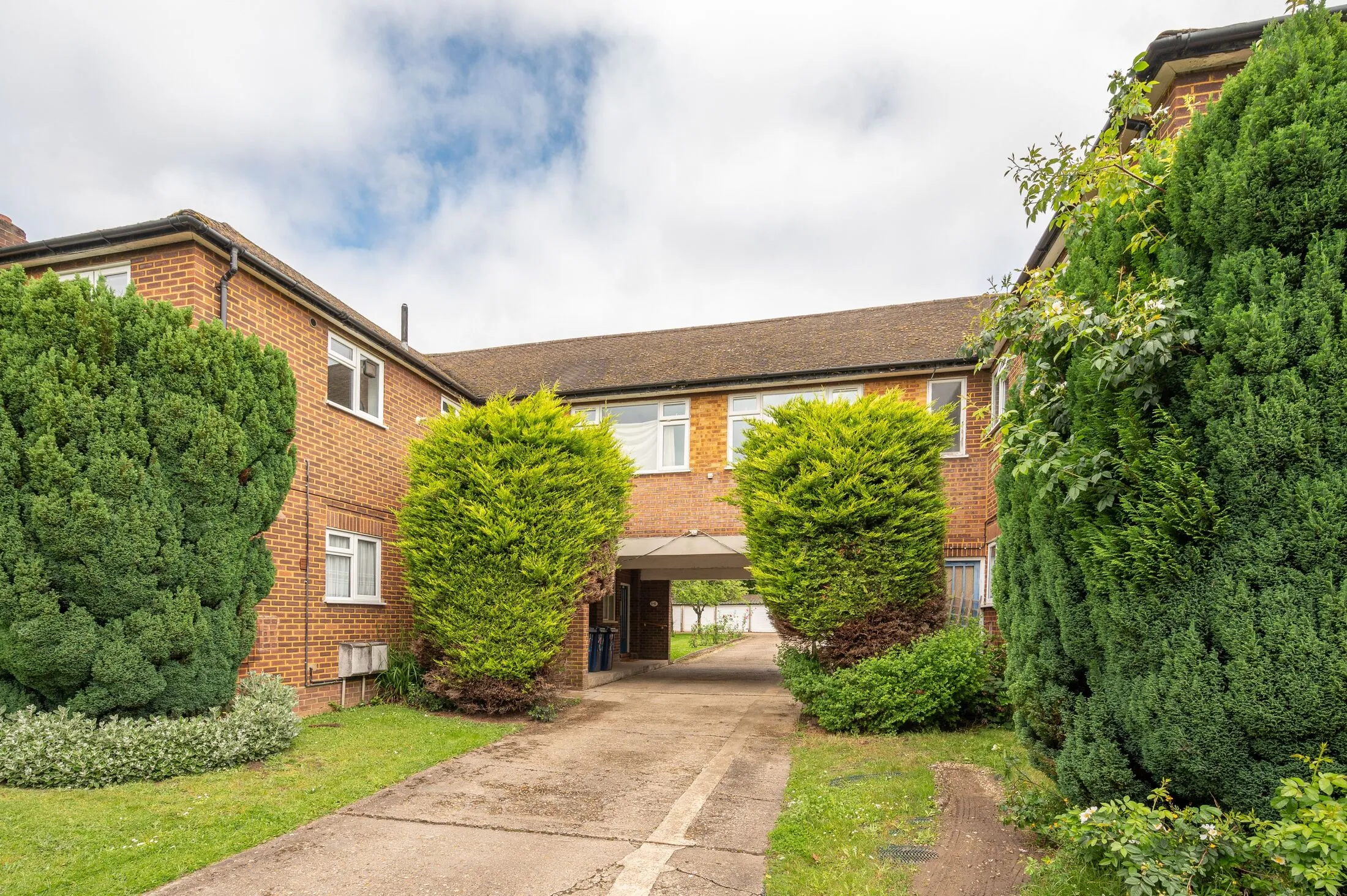 Flat Friern Park in Greater London