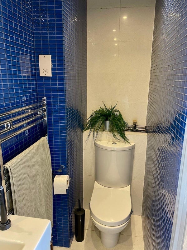 Room Hawtrey Road in Greater London