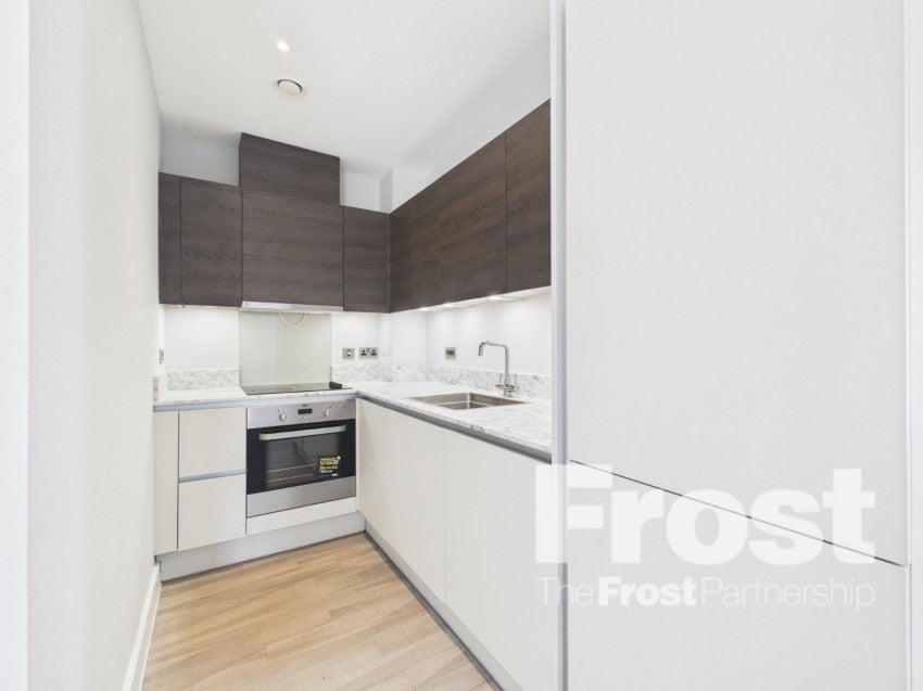 Flat Dormer’s Wells Lane in Greater London