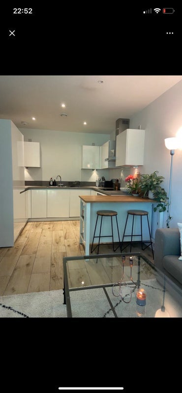 Room Juniper Drive in Greater London