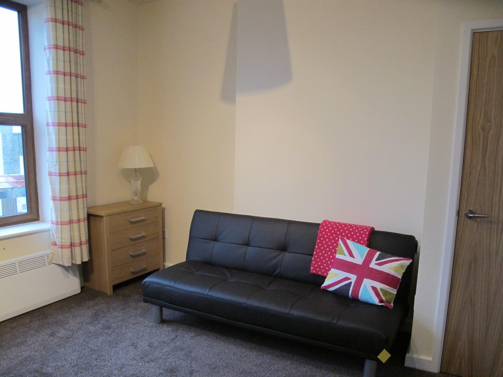 Flat Briggate in Bradford