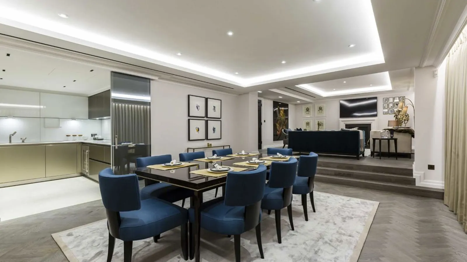 Flat Queen Street in City of Westminster