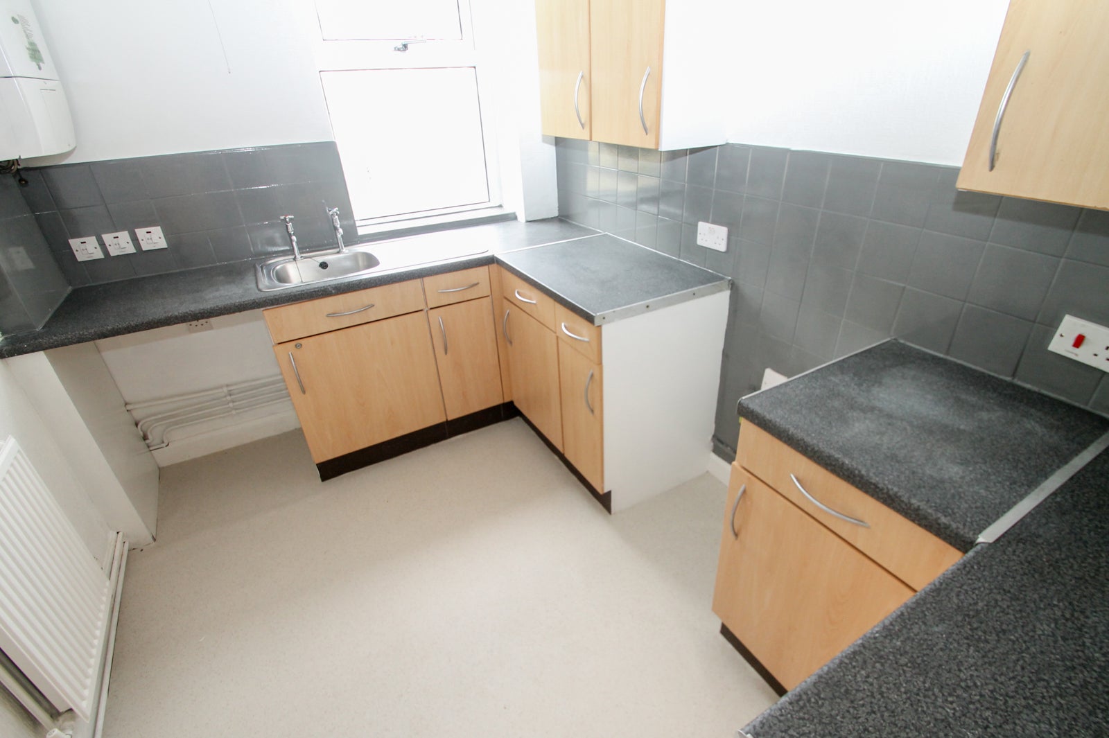 Flat Sefton Avenue in Leeds