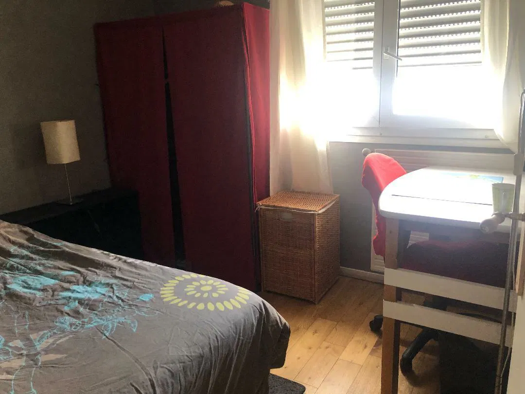Room Rue Georges Bernanos in Sartrouville