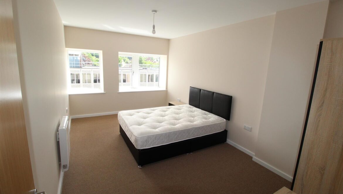 Flat Larch Road in Dudley