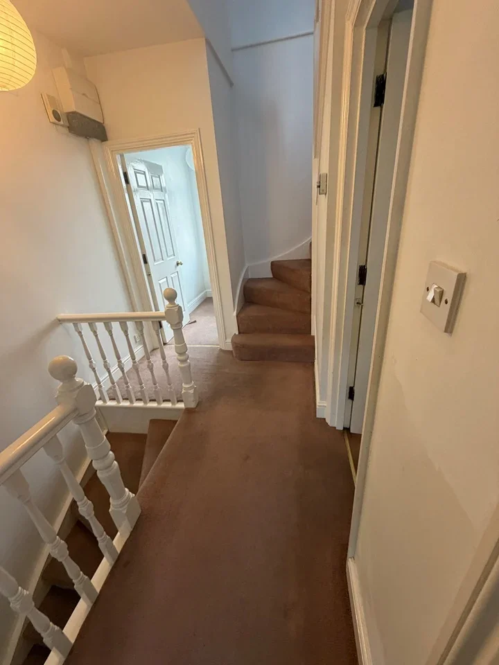 Flat Hebdon Road in Greater London