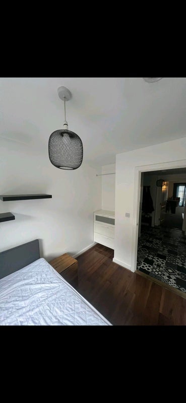 Room Tredegar Road in Greater London