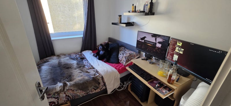 Room Tredegar Road in Greater London