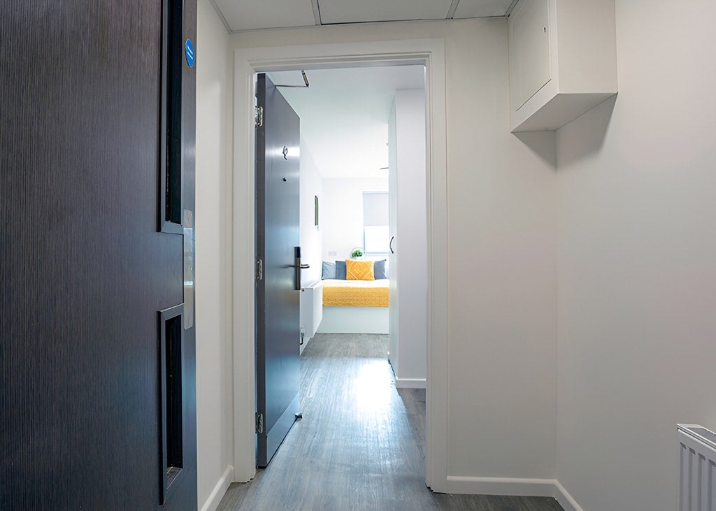 Flat Harriott Close in Greater London