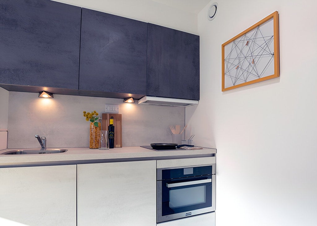 Flat Harriott Close in Greater London