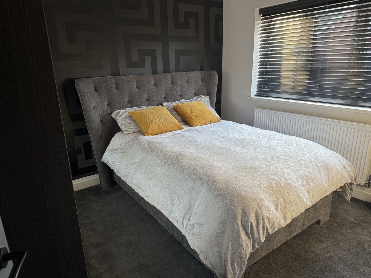 Room Colaton Close in Wolverhampton