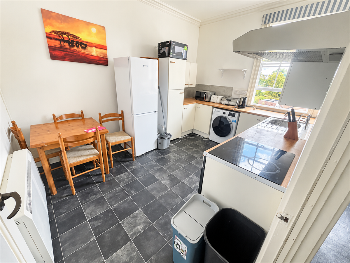 Flat Beaconsfield Street West in Royal Leamington Spa