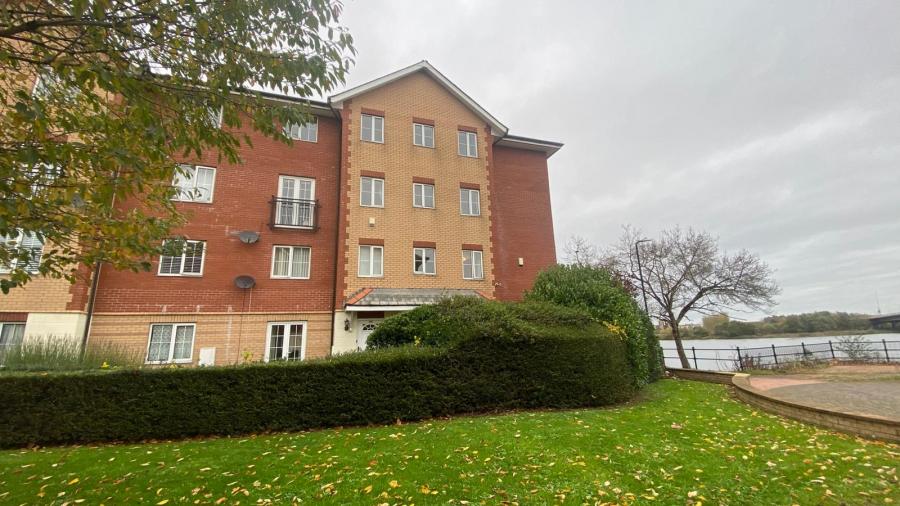 Flat Butetown Link in Cardiff