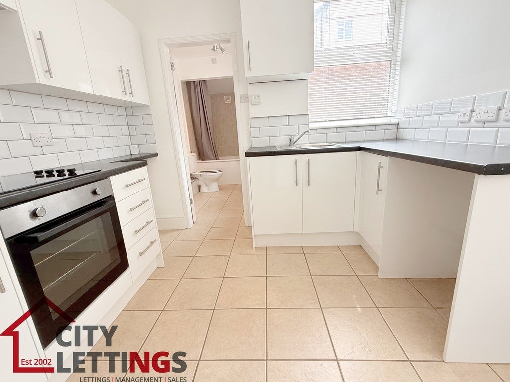 Flat Bowers Avenue in Nottingham