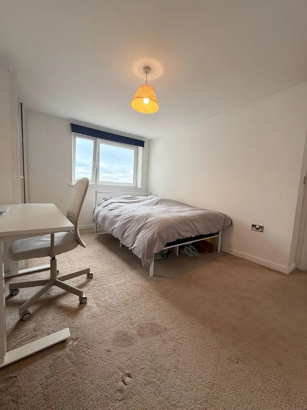 Room Broadway in Greater London