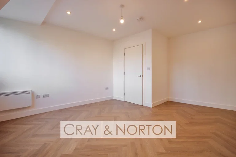 Flat North End in London